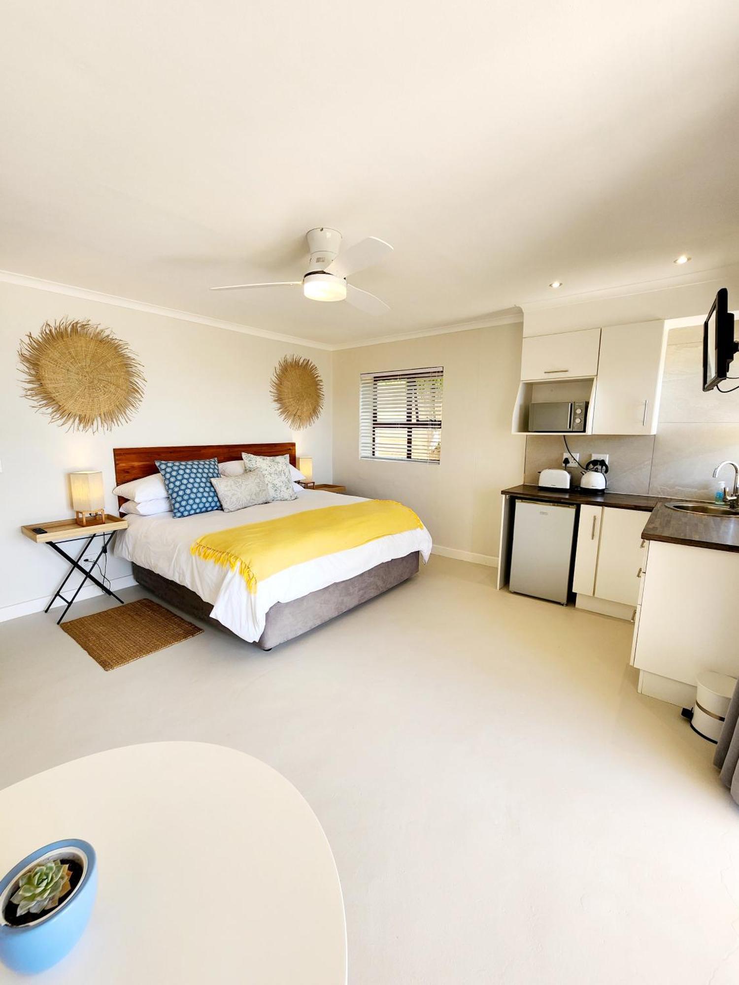 The Tides Bed & Breakfast Simonʼs Town Екстериор снимка