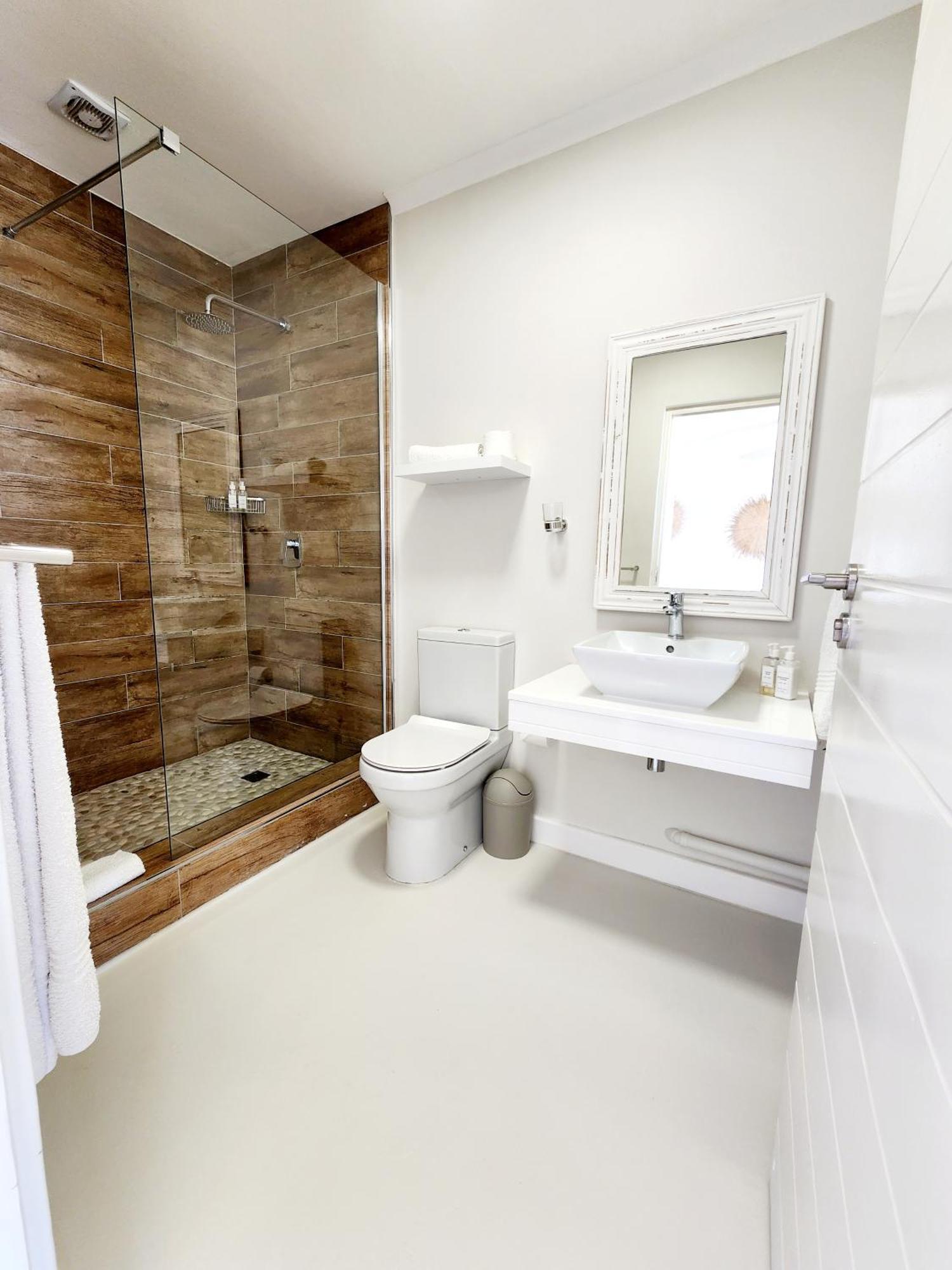 The Tides Bed & Breakfast Simonʼs Town Екстериор снимка